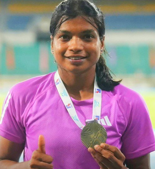 Baranica Elangovan with Her Medal