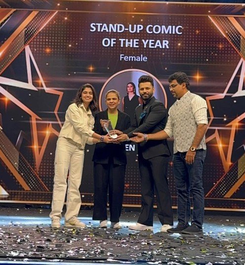 Gurleen Pannu receiving the Stand-Up Comic of the Year - Female Award