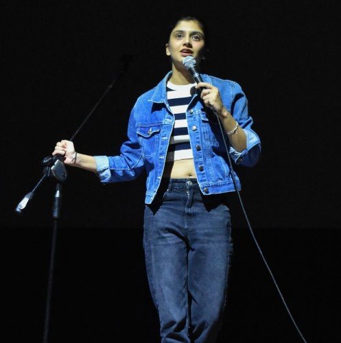 Gurleen Pannu performing Stand-up Comedy