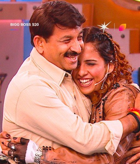Rhiti Tiwari with her father Manoj Tiwari