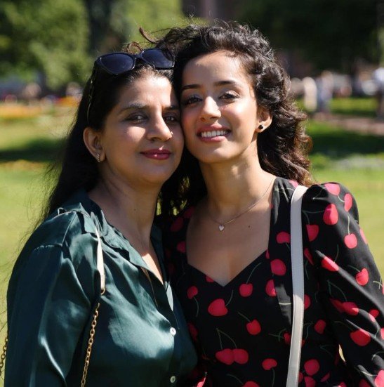 Sargun Kaur Luthra with her mother Sarabjeet Kaur