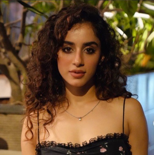 Sargun Kaur Luthra Profile