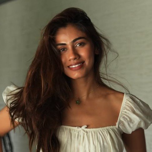 Apeksha Porwal Profile